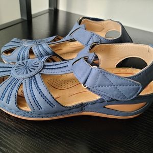 womens sandals